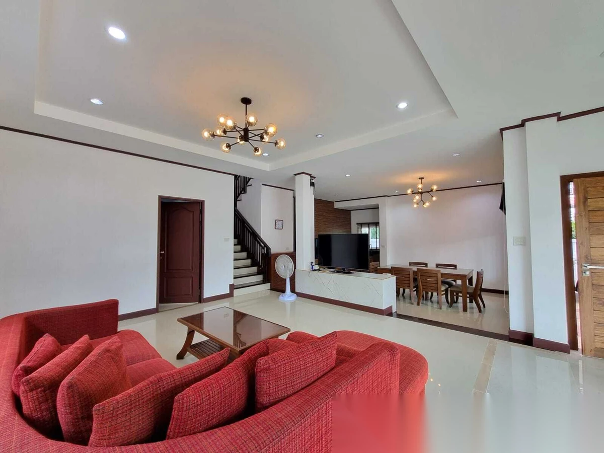 4 Bedroom House for rent at Permsap Villa complex · Si Sunthon · Garden View — photo 7