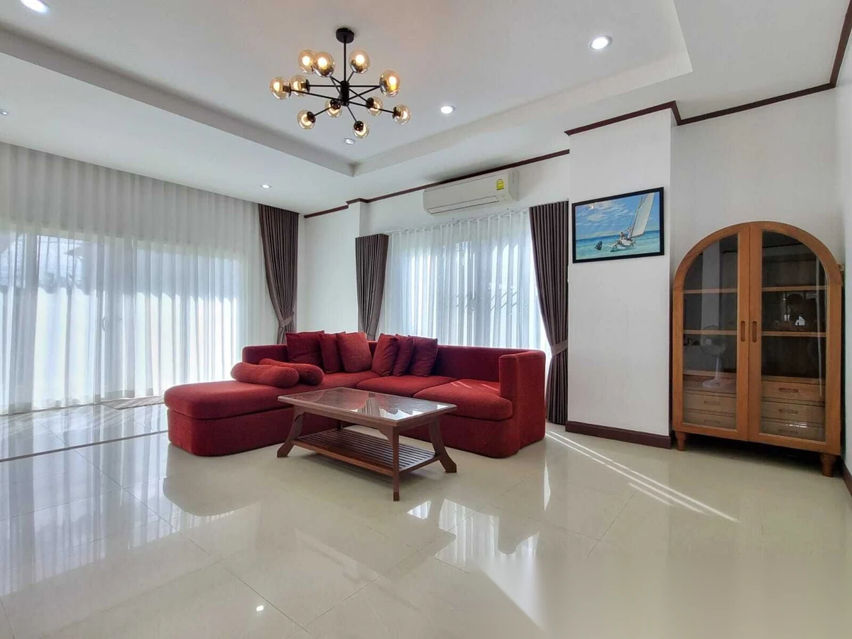 4 Bedroom House for rent at Permsap Villa complex · Si Sunthon · Garden View — photo 9