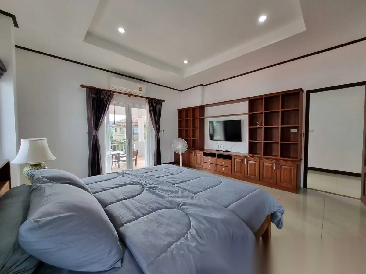 4 Bedroom House for rent at Permsap Villa complex · Si Sunthon · Garden View — photo 12