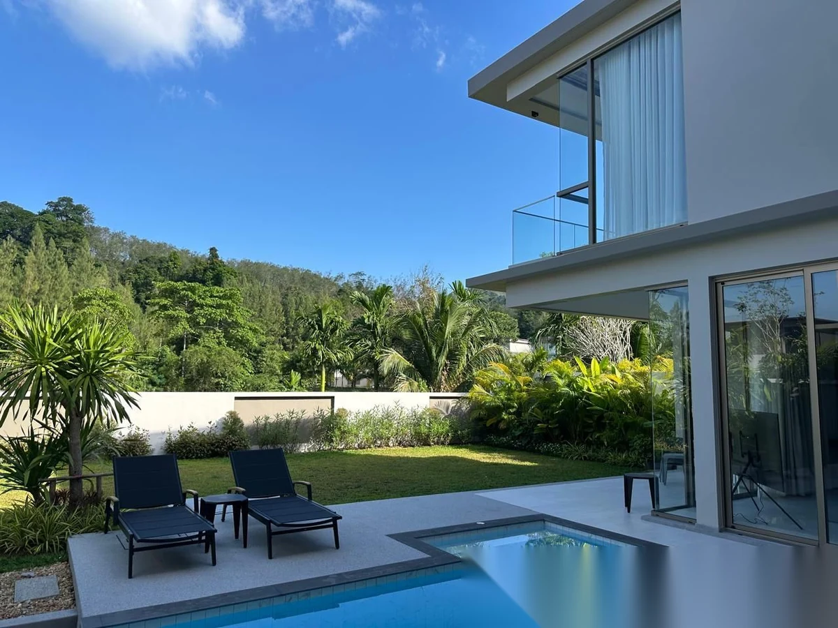 4 Bedroom Villa for rent at Grand View Residence Lagoon complex · Choeng Thale · Lake View — photo 13