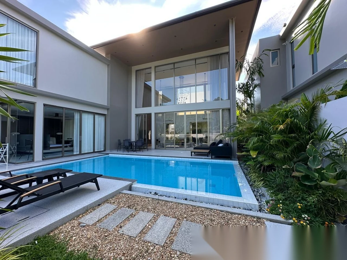 4 Bedroom Villa for rent at Grand View Residence Lagoon complex · Choeng Thale · Lake View — photo 16
