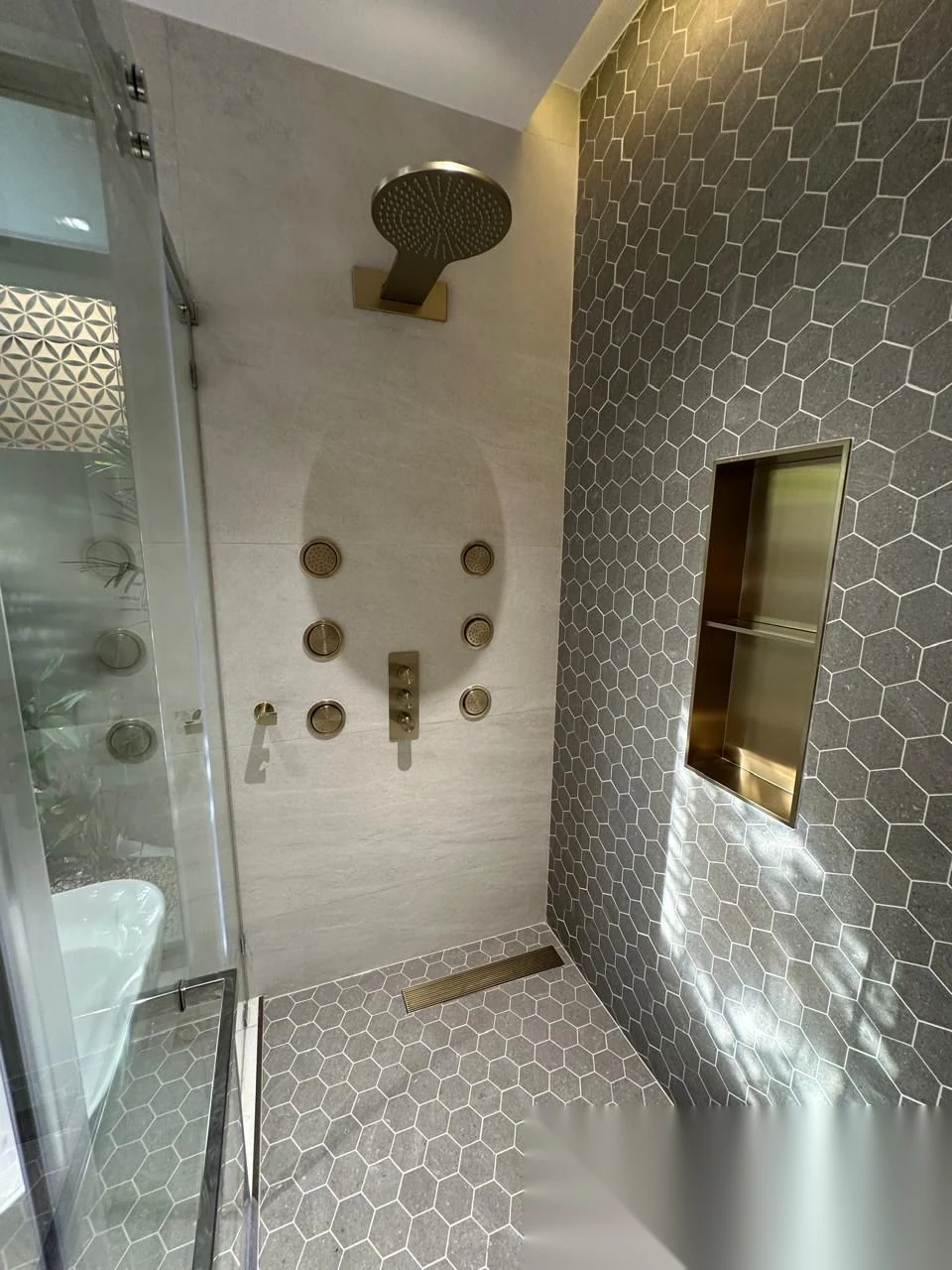 4 Bedroom Villa for rent at Grand View Residence Lagoon complex · Choeng Thale · Lake View — photo 17