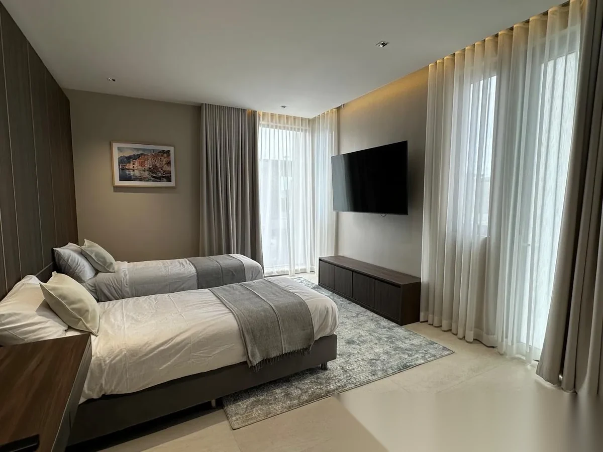 4 Bedroom Villa for rent at Grand View Residence Lagoon complex · Choeng Thale · Lake View — photo 24