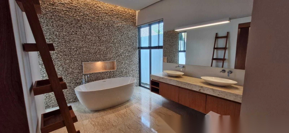 2 Bedroom Villa for rent at Anchan Hills complex · Si Sunthon · Pool View — photo 3