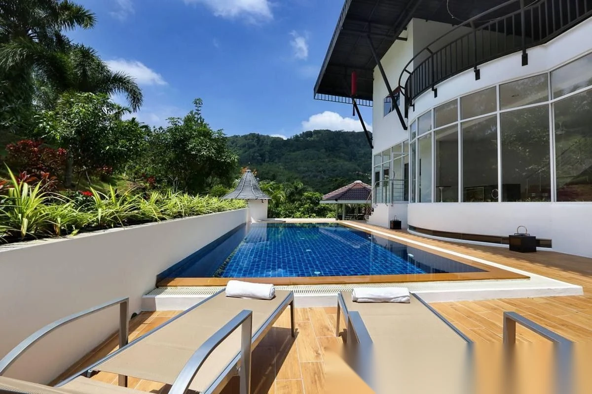 10 Bedroom Villa for sale · Chalong · Garden View — photo 5
