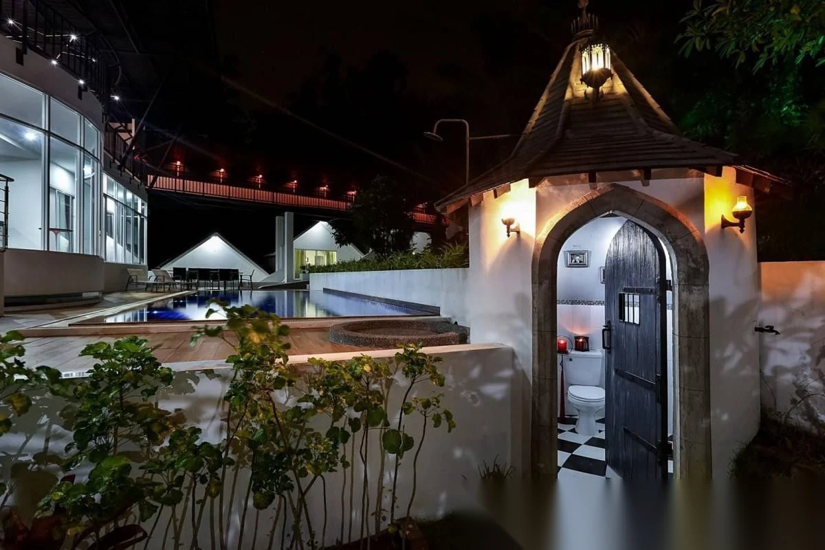 10 Bedroom Villa for sale · Chalong · Garden View — photo 31