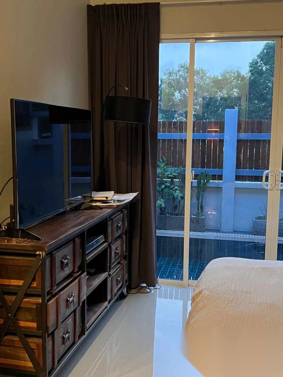 2 Bedroom Villa for rent at Ananda Lake View complex · Thep Krasattri · Pool View — photo 8