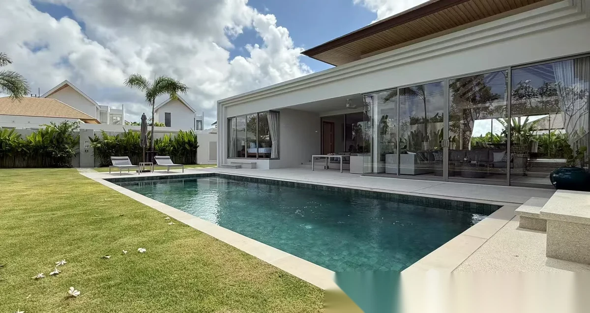4 Bedroom Villa for rent at Trichada Azure complex · Si Sunthon · Pool View