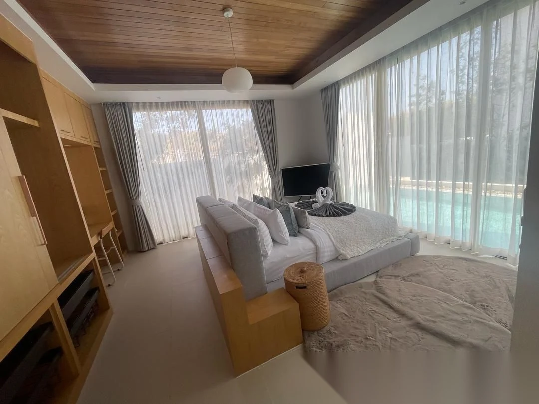 3 Bedroom Villa for rent at LuxPride by Wallaya Villas complex · Si Sunthon · Pool View — photo 12