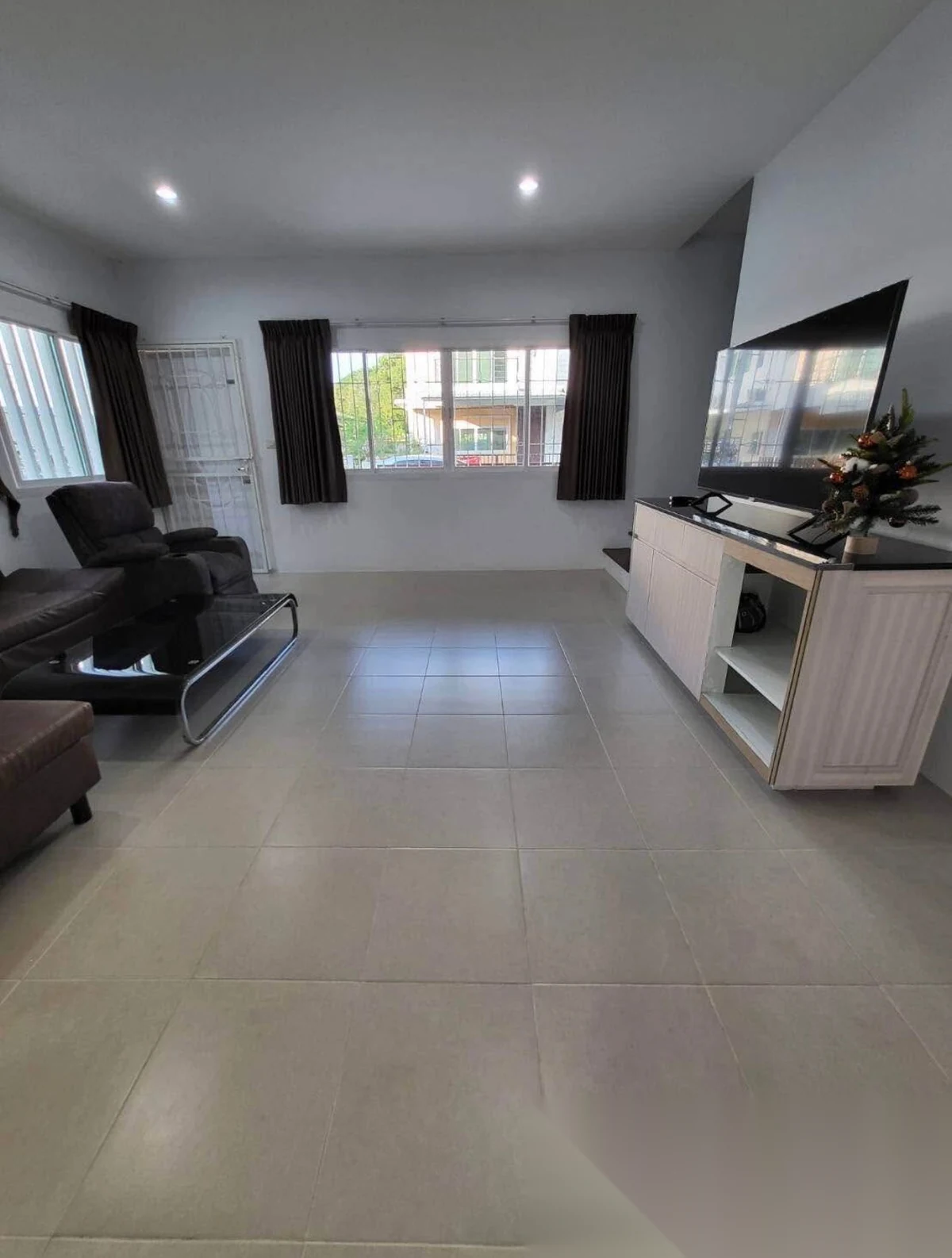 3 Bedroom Townhouse for rent at Sam Kong Park complex · Phuket Town · Garden View — photo 9