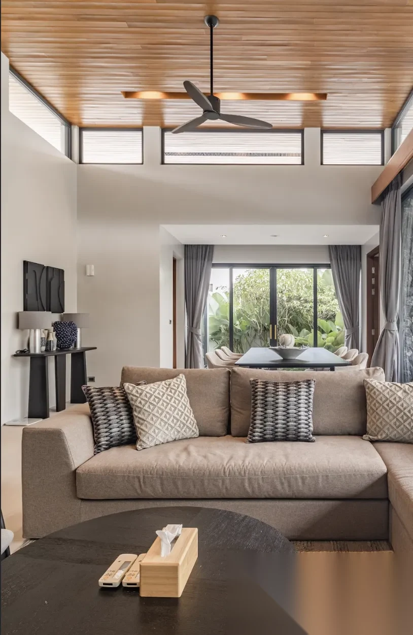 3 Bedroom Villa for rent at Botanica Modern Loft II complex · Si Sunthon · Pool View — photo 2