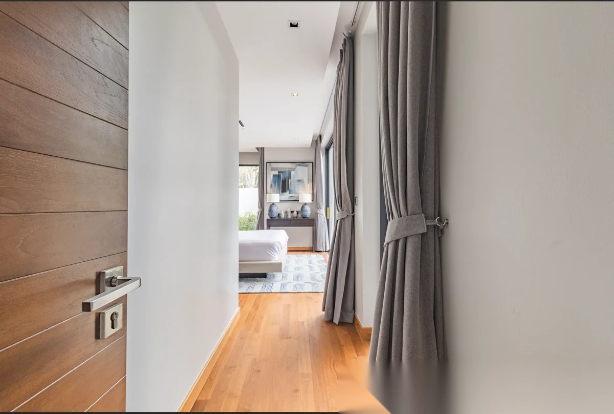 3 Bedroom Villa for rent at Botanica Modern Loft II complex · Si Sunthon · Pool View — photo 4
