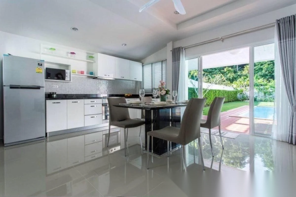 2 Bedroom Villa for sale at Baan Promphun Paklok complex · Pa Khlok · Pool View — photo 4