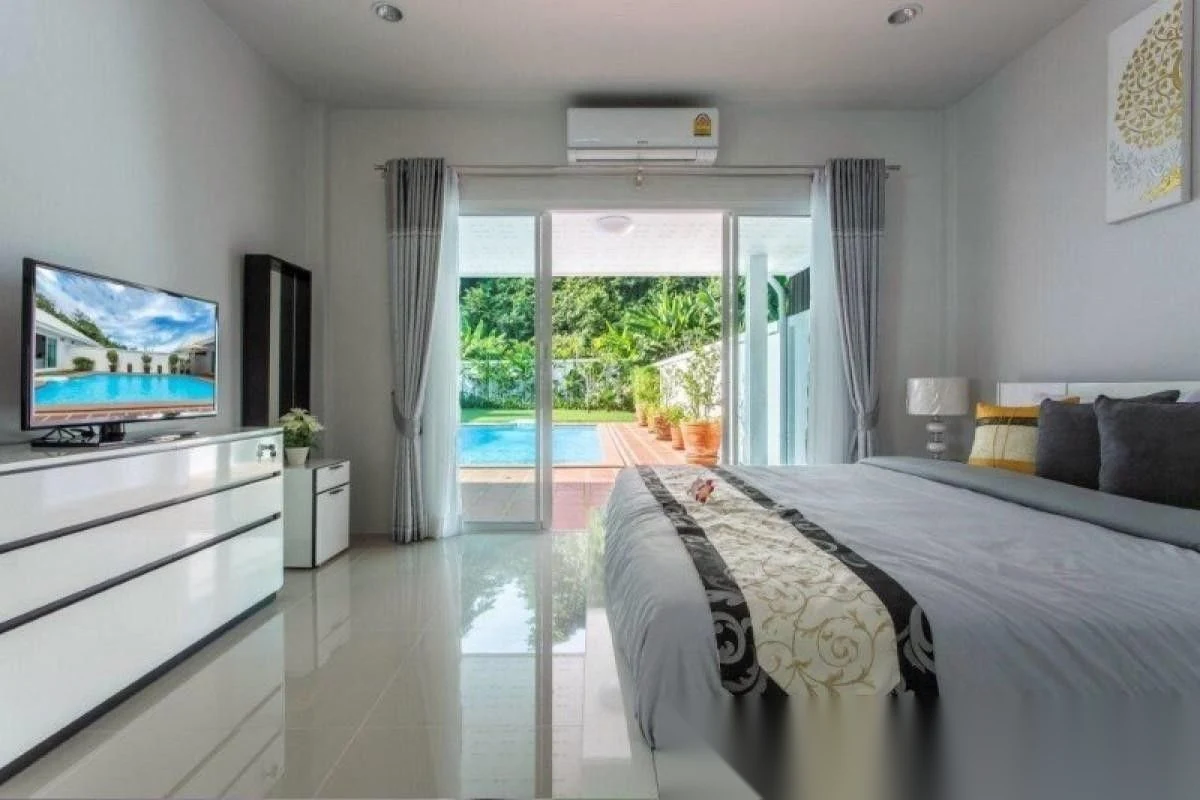 2 Bedroom Villa for sale at Baan Promphun Paklok complex · Pa Khlok · Pool View — photo 8