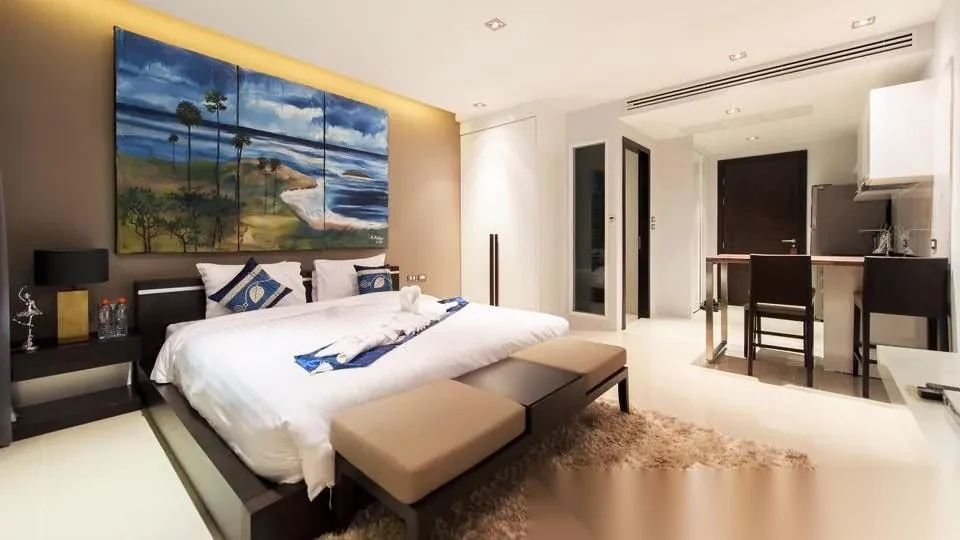 Апартаменты студия в ЖК The Emerald Terrace · Патонг · Выход к бассейну — фото 8