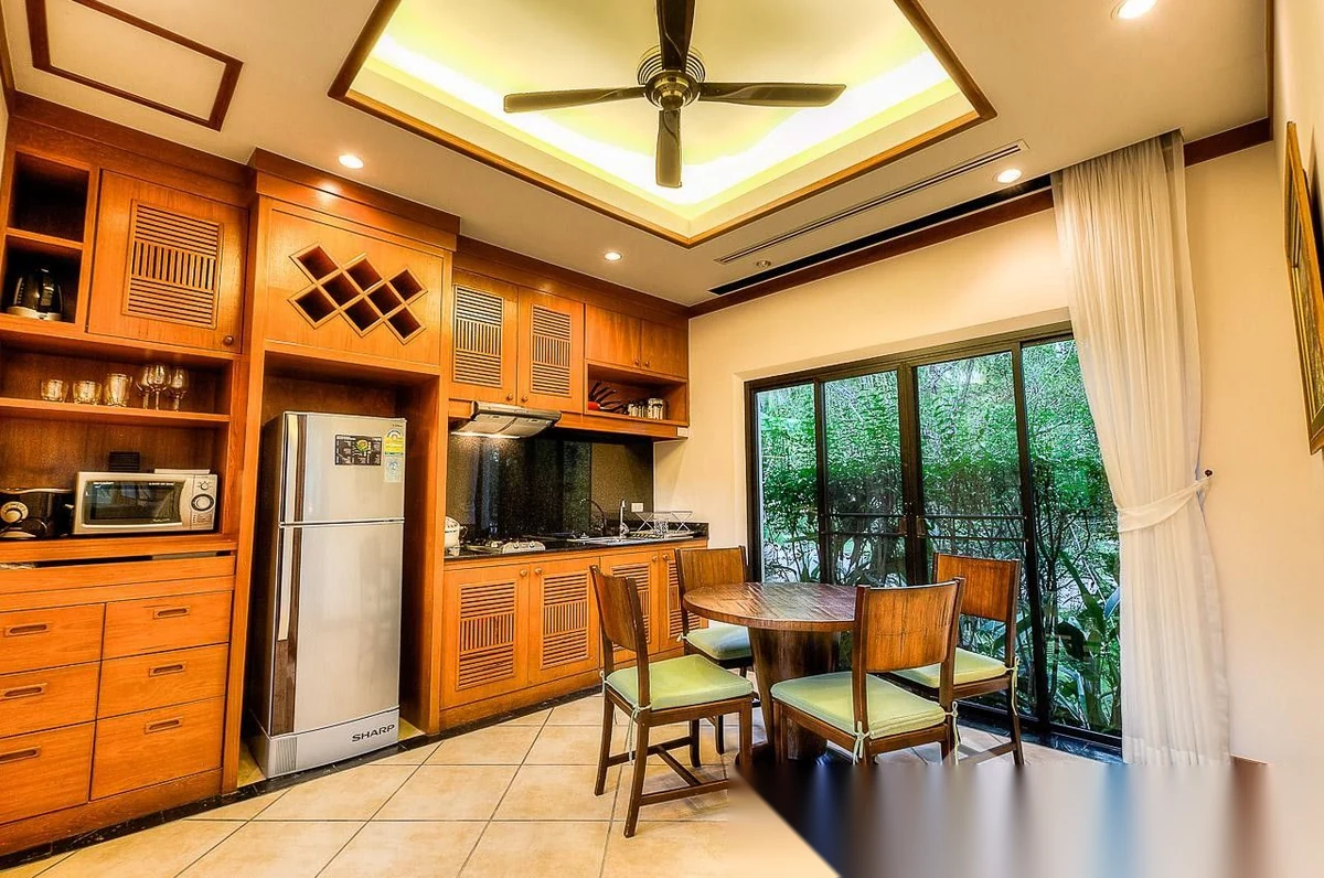 1 Bedroom Villa for sale at Nai Harn Baan Bua - Baan Pattama complex · Rawai · Pool View — photo 8