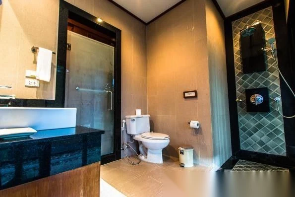 1 Bedroom Villa for sale at Nai Harn Baan Bua - Baan Pattama complex · Rawai · Pool View — photo 9