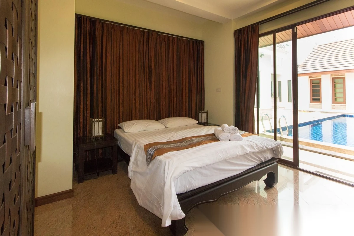 4 Bedroom Villa for sale · Choeng Thale · Pool View — photo 16