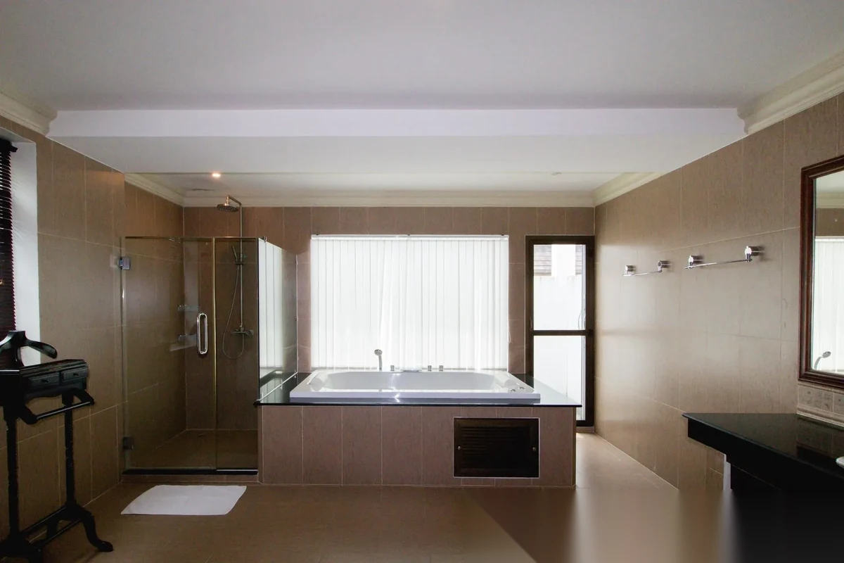 4 Bedroom Villa for sale · Choeng Thale · Pool View — photo 27