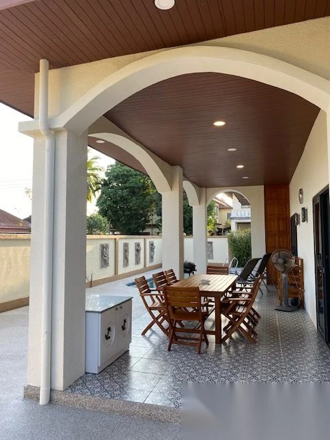 7 Bedroom Villa for sale at Anuphas Golf Ville complex · Kathu · Lake View — photo 9