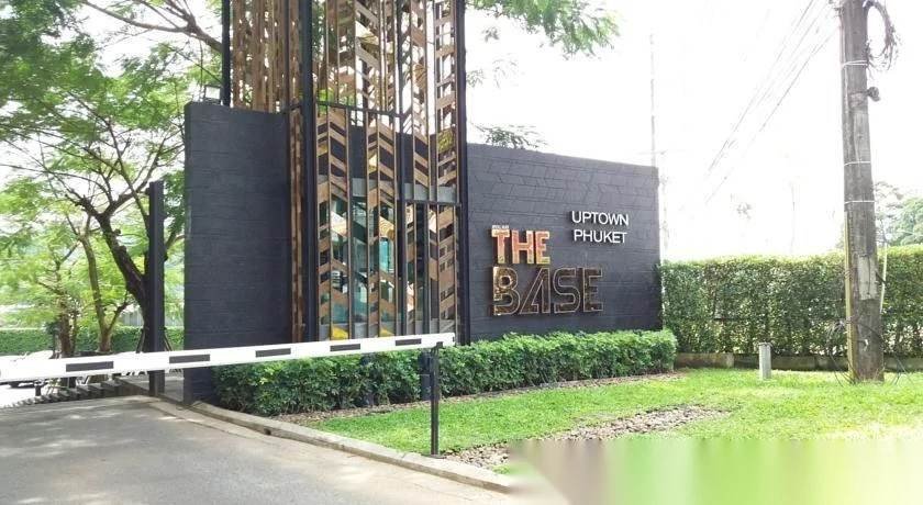 Апартаменты 1BR в ЖК The Base Uptown · Пхукет-таун · Вид на бассейн — фото 5
