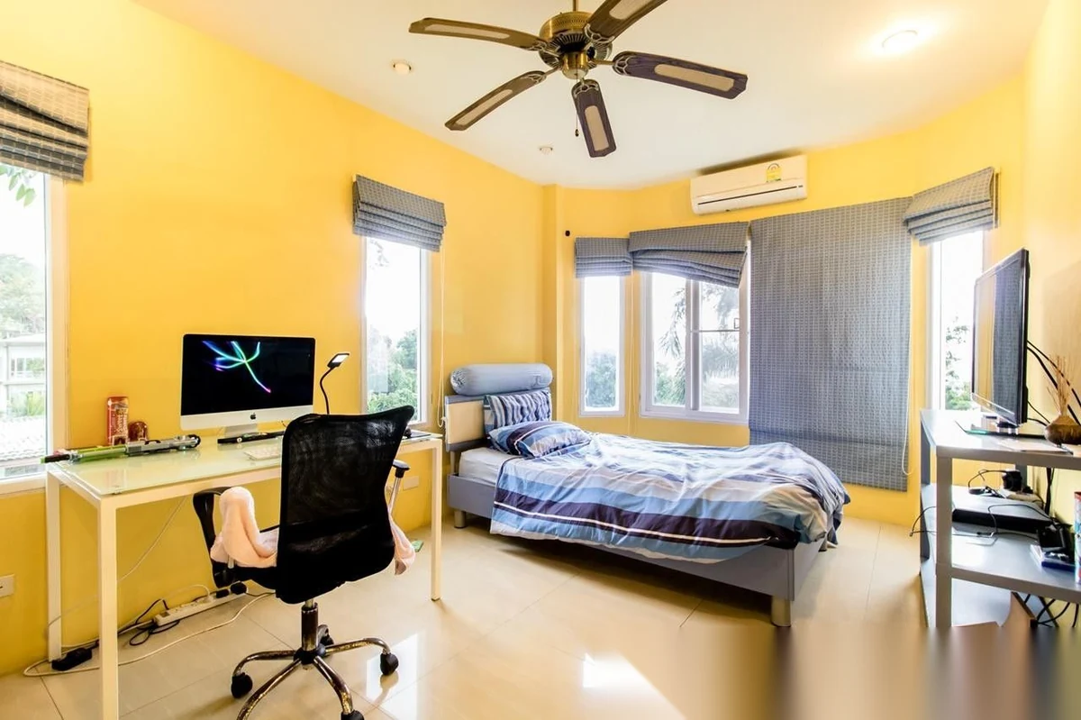 6 Bedroom Villa for sale · Kathu · Pool View — photo 17