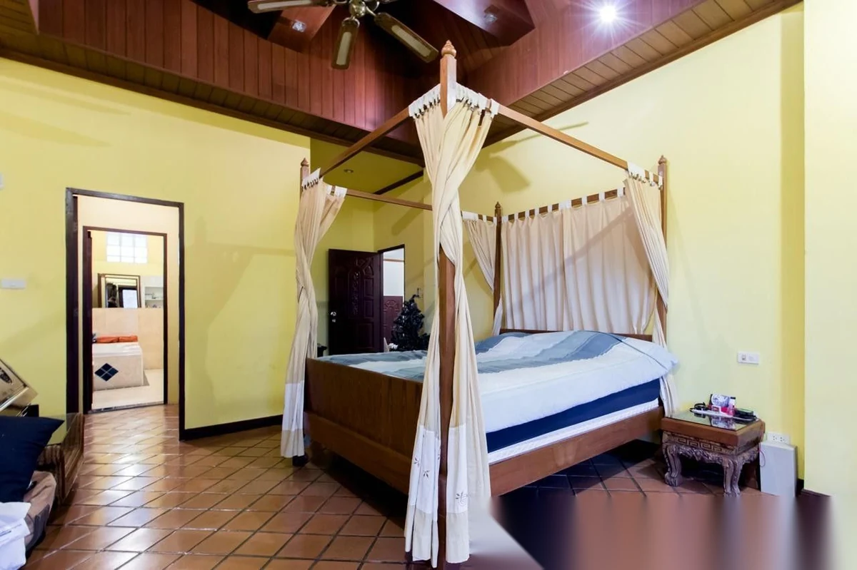 6 Bedroom Villa for sale · Kathu · Pool View — photo 21