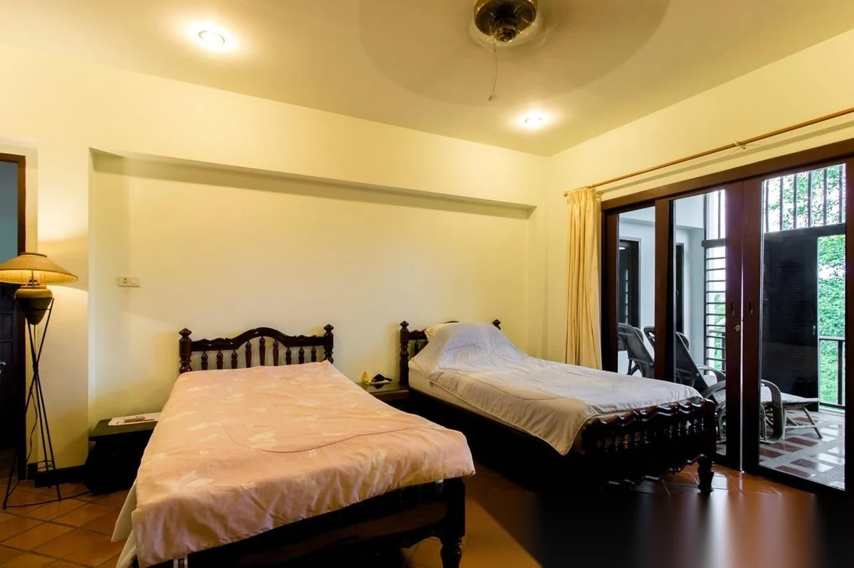 6 Bedroom Villa for sale · Kathu · Pool View — photo 23