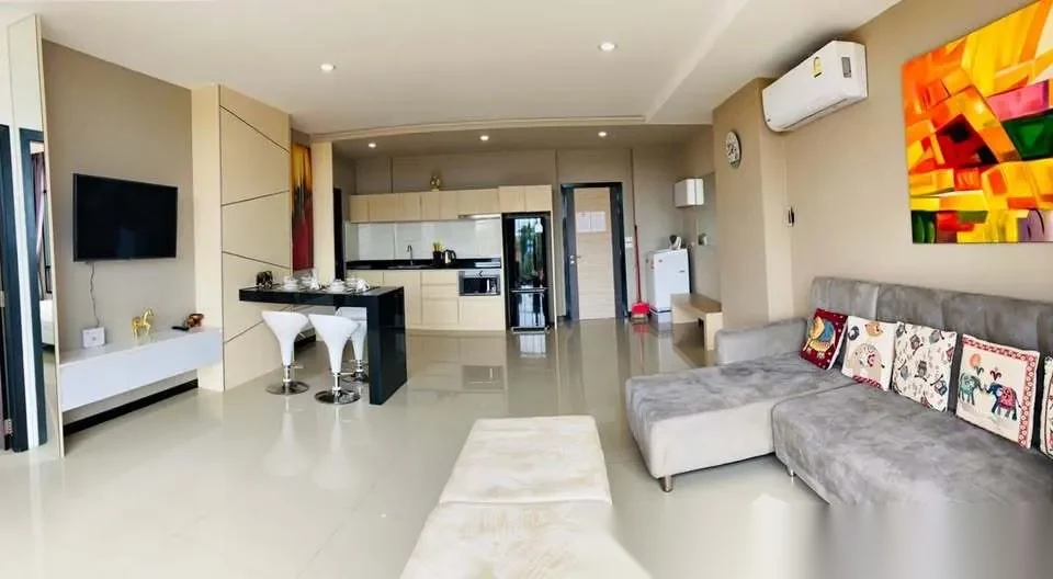 Апартаменты 2BR в ЖК Naiharn Sea Condominium · Раваи · Вид на бассейн — фото 6