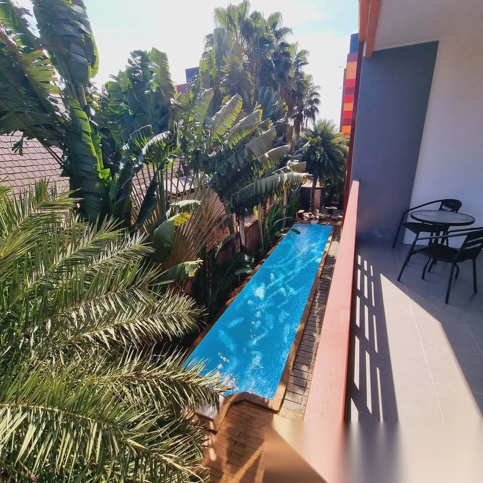 Апартаменты 2BR в ЖК Naiharn Sea Condominium · Раваи · Вид на бассейн — фото 7