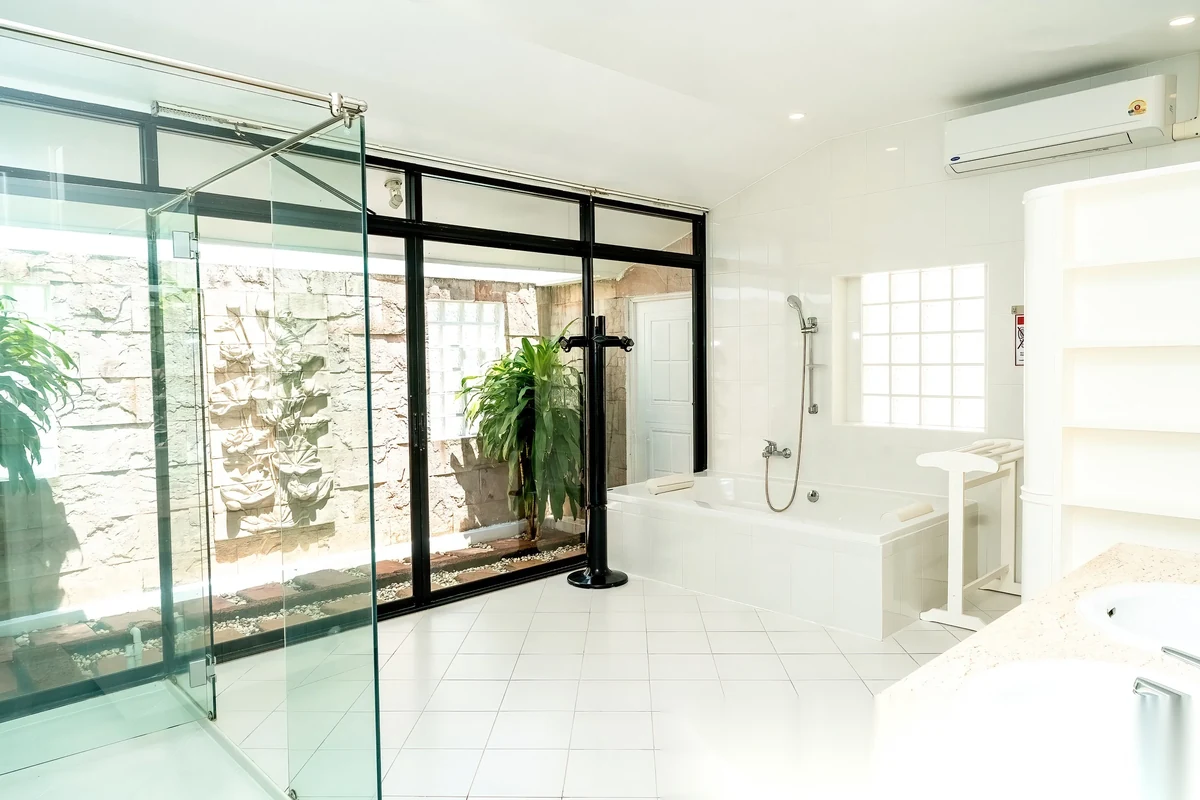 5 Bedroom Villa for rent at Delta Villas complex · Pa Khlok · Pool View — photo 9