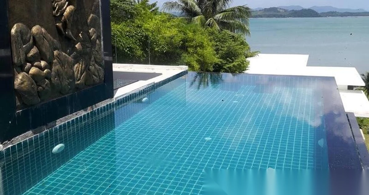 5 Bedroom House for sale at Sunrise Ocean Villas complex · Pa Khlok