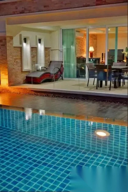 1 Bedroom Apartment for rent at Kata Royal complex · Karon · Sea View — photo 2
