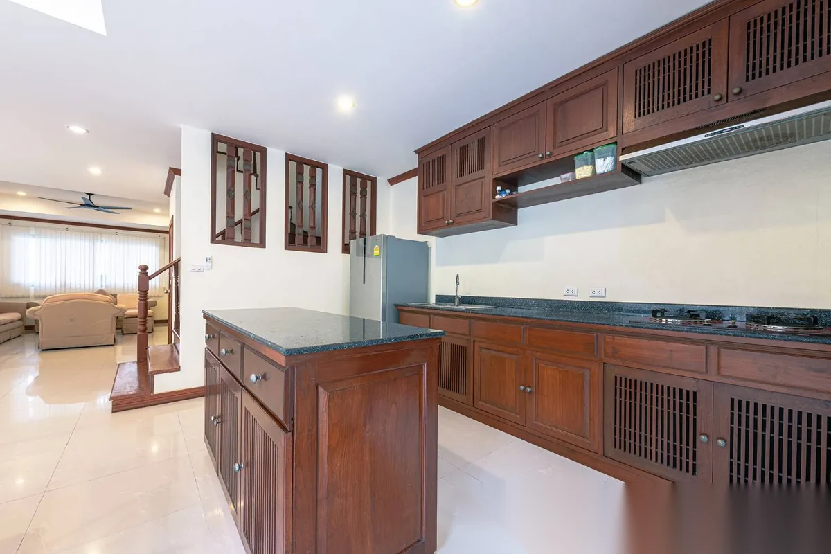 4 Bedroom Villa for sale · Patong · Pool View — photo 10