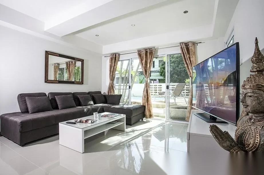 3 Bedroom Villa for sale · Kamala · Pool View — превью PDF