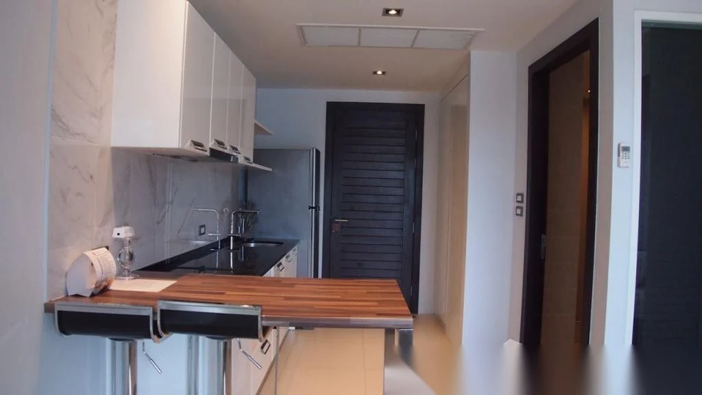 Studio Apartment for sale at The Emerald Terrace complex · Patong · Partial Sea View — photo 6