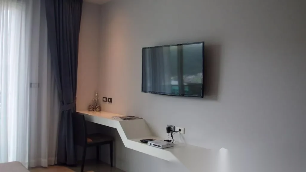 Studio Apartment for sale at The Emerald Terrace complex · Patong · Partial Sea View — photo 7