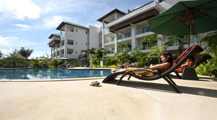 Апартаменты 1BR в ЖК Bangtao Tropical · Чернг Тале / Bang Tao · Вид в сад — фото 4