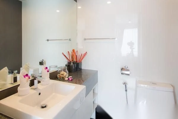 1 Bedroom Apartment for sale at 6th Avenue Surin complex · Choeng Thale · Garden View — photo 9