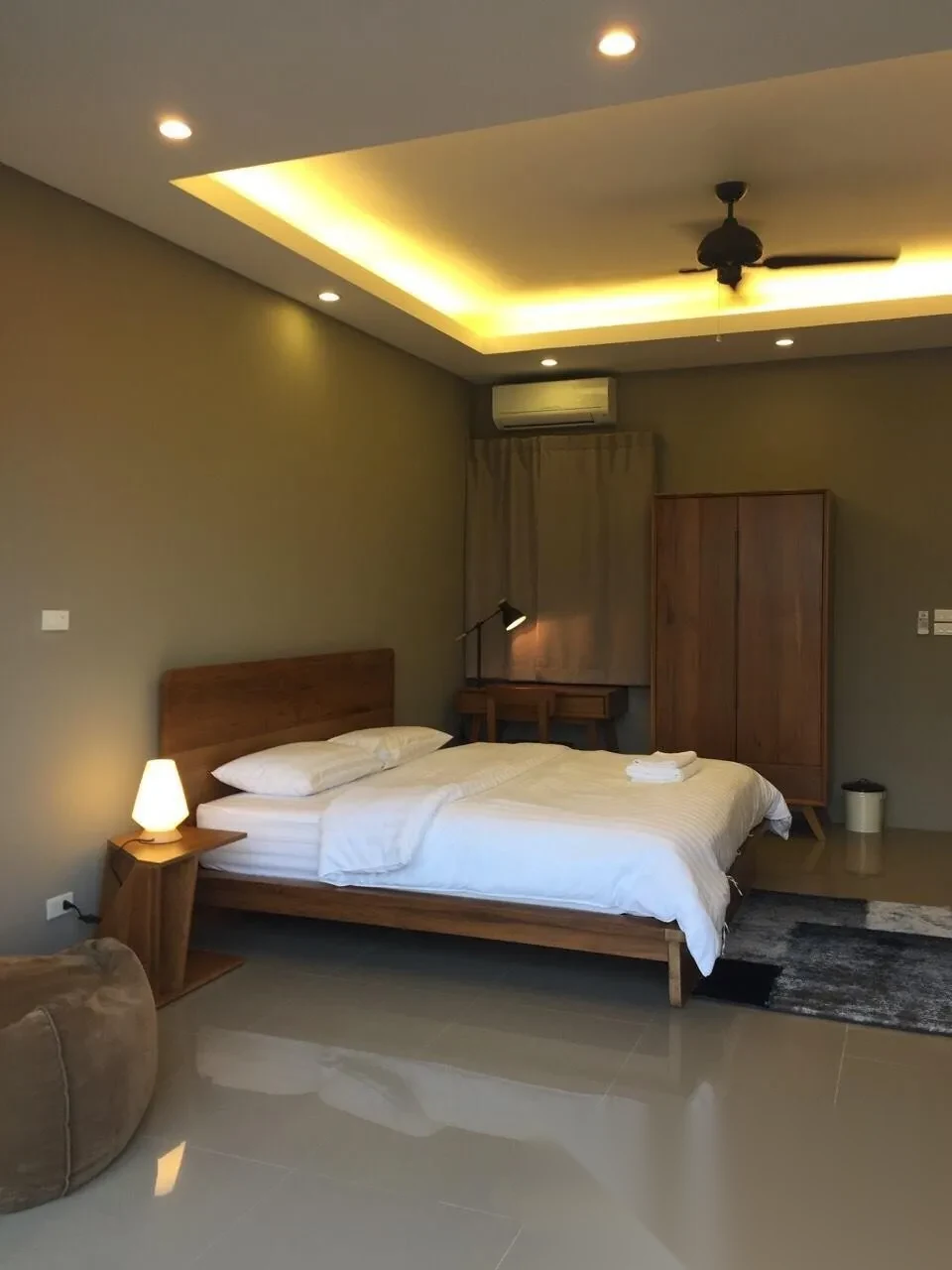 Дом 3BR в комплексе Baan Maneekram-Jomthong Thani · Вичит · Вид в сад — фото 9