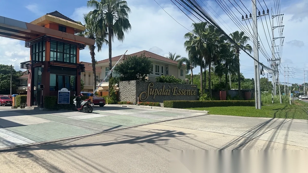 3 Bedroom House for rent at Supalai Essence Phuket complex · Si Sunthon · Garden View — photo 9
