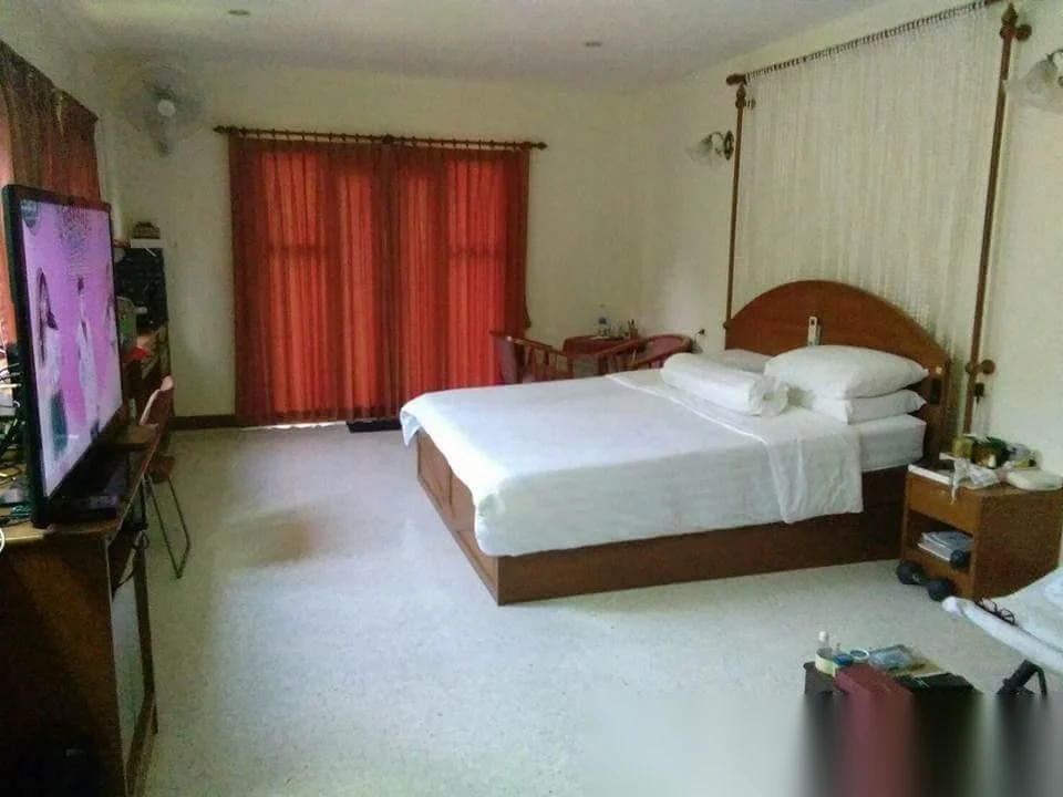 2 Bedroom House for sale · Thep Krasattri · Garden View — photo 10