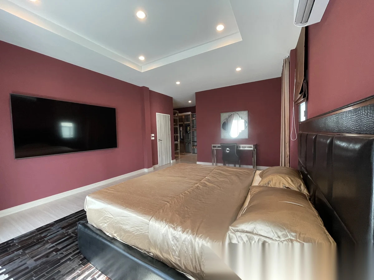 4 Bedroom Villa for sale at Supalai Palm Spring Banpon Phuket complex · Si Sunthon · Pool Access — photo 15