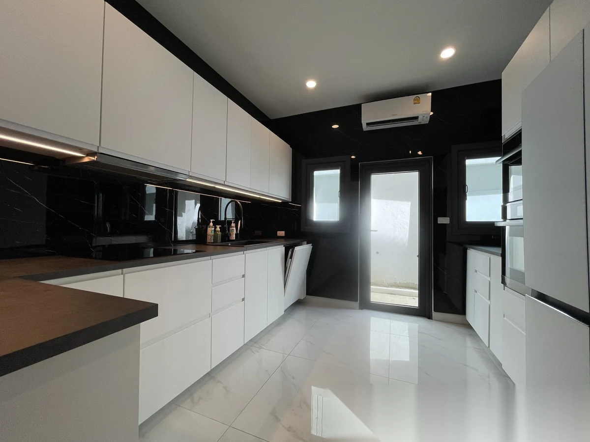 4 Bedroom Villa for sale at Supalai Palm Spring Banpon Phuket complex · Si Sunthon · Pool Access — photo 34
