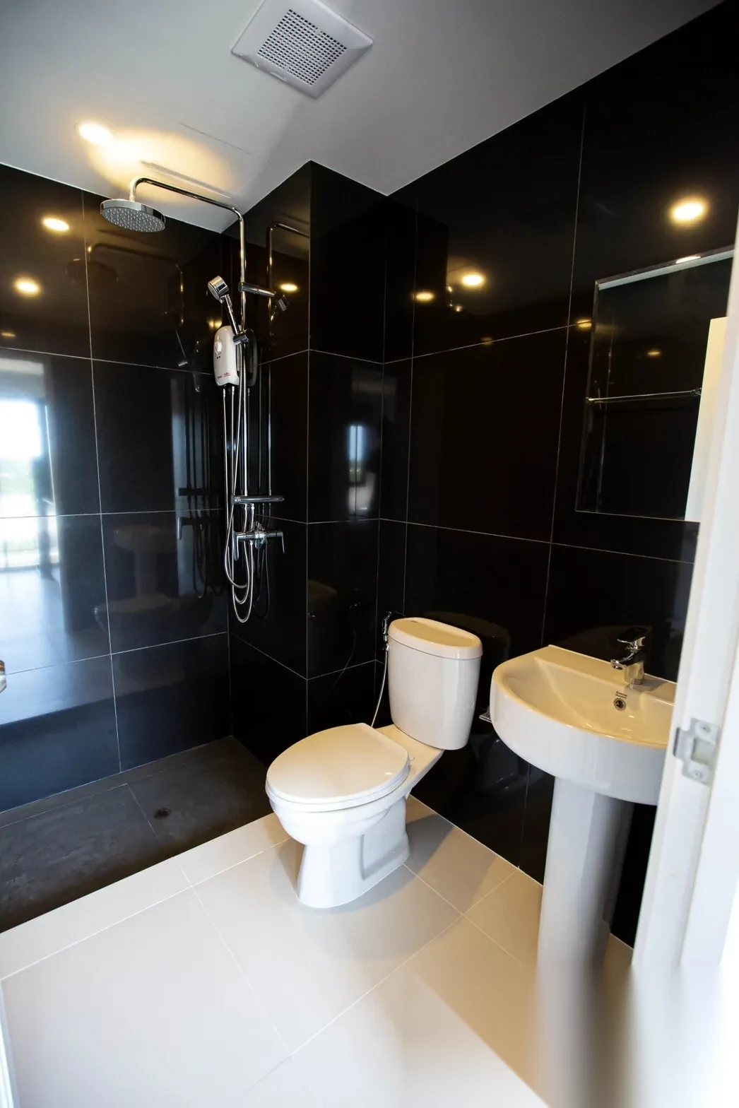 Studio Apartment for rent at VIP Great Hill Condominium complex · Sakhu · Pool Access — photo 7