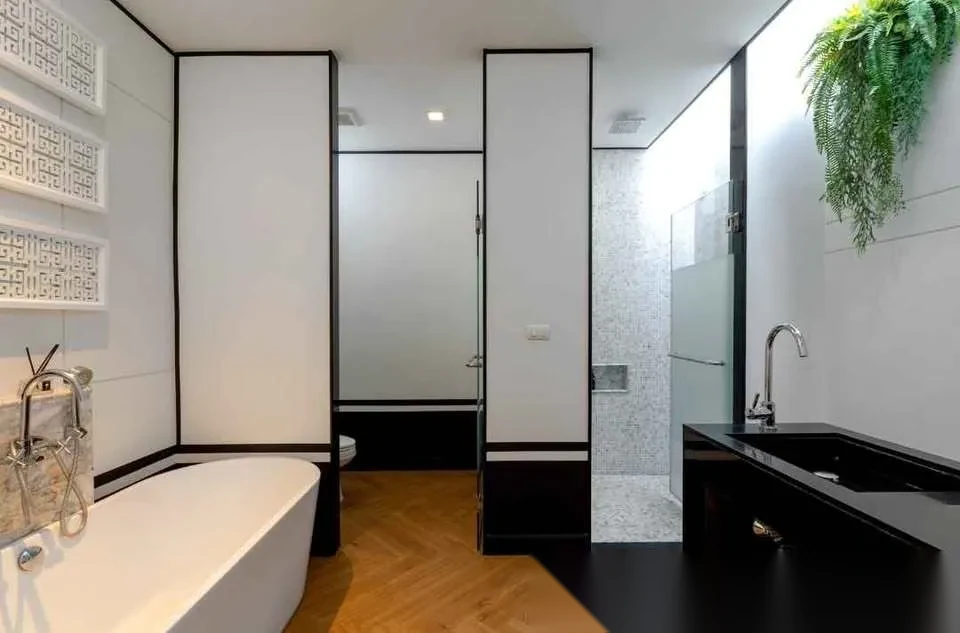 Вилла 2BR в комплексе Mono Luxury Villa Pasak · Си Сунтон · Вид на бассейн — фото 13