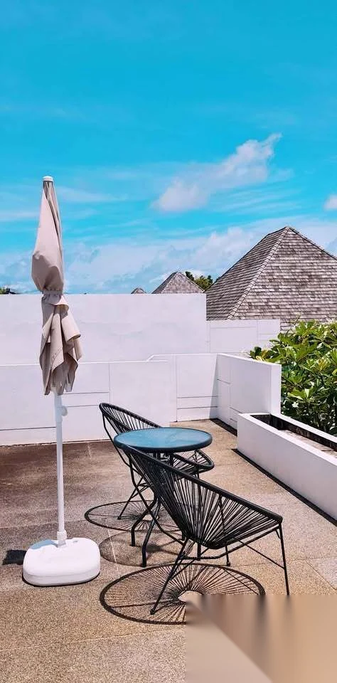 Вилла 2BR в комплексе Mono Luxury Villa Pasak · Си Сунтон · Вид на бассейн — фото 16