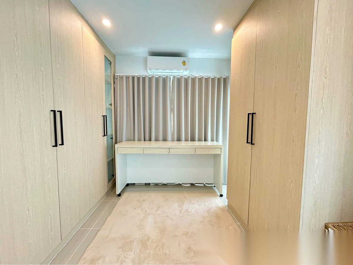Дом 4BR в комплексе Supalai Bella Thalang Phuket · Теп Красаттри · Вид в сад — фото 8