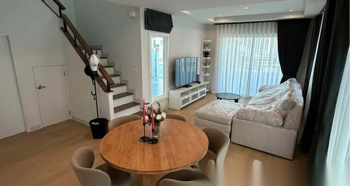 4 Bedroom House for rent at Supalai Palm Spring Banpon Phuket complex · Si Sunthon