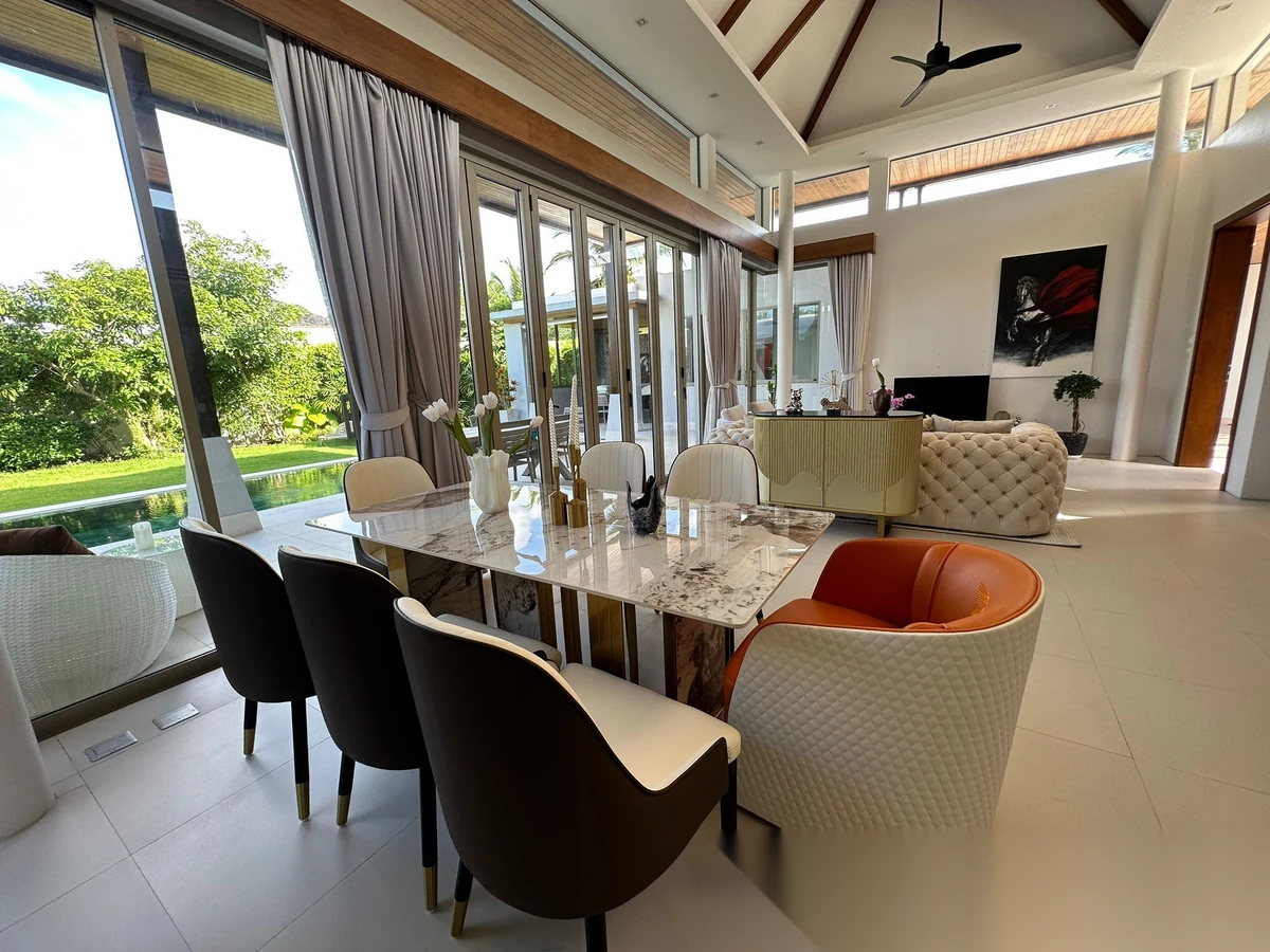 Вилла 4BR в комплексе Botanica The Residence (Phase 4) · Теп Красаттри · Вид на бассейн — фото 5